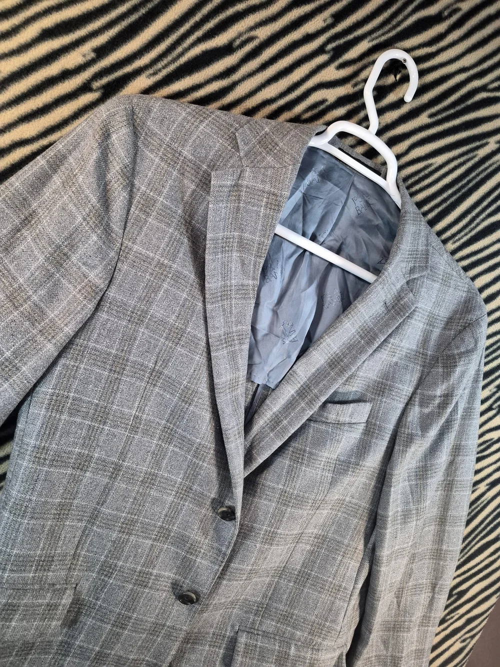 Jos. A. Bank Reserve Men's Grey Plaid Blazer Silk & Wool Mesh Woven in Italy 44R